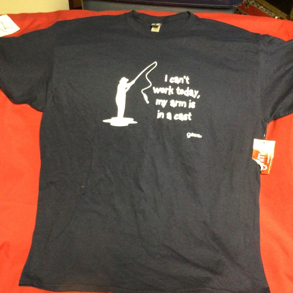 Comedy fishing tshirt NWT